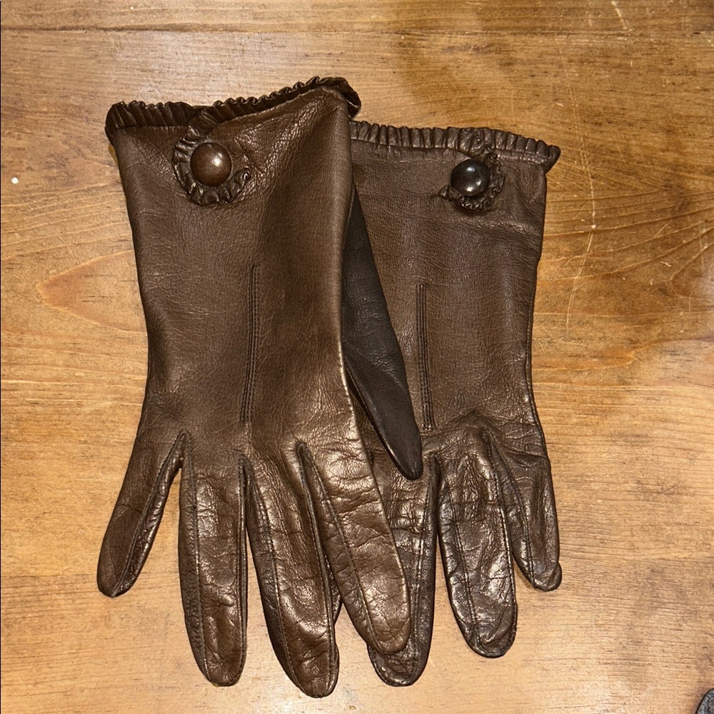 Vintage Brown Leather Gloves - Picture 2 of 7
